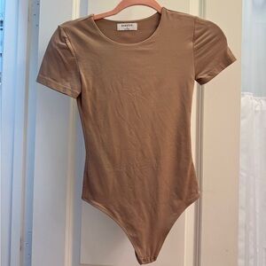 Aritzia CONTOUR TEE BODYSUIT